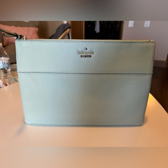KATE SPADE NEW YORK Leather Clutch like new - Picture 9 of 9